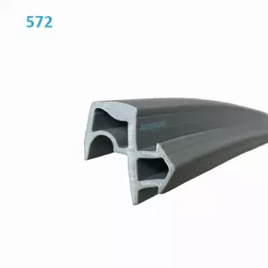 572